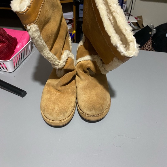 Cole Haan Tan Winter Boots with Cream Lining - Picture 1 of 3